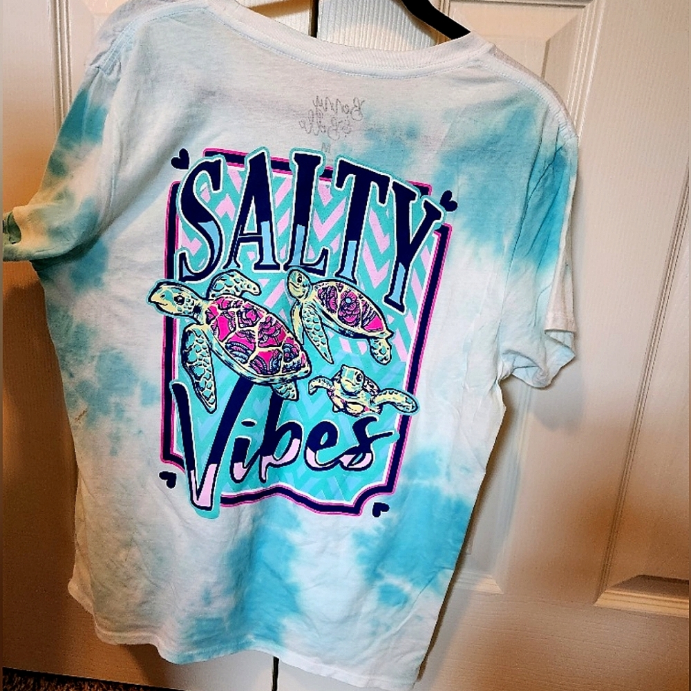 Salty Vibes Large Tshirt
